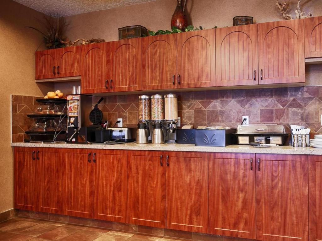 Best Western Diamond Inn Three Hills Luaran gambar